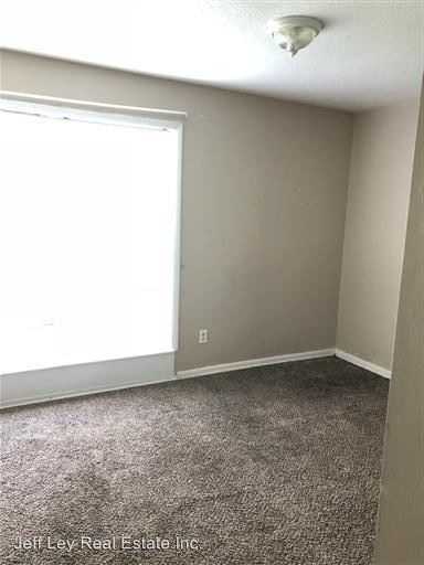 223 Nixon Ave - Photo 2 of 7