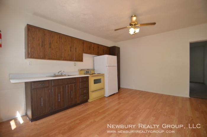 33 Hickory St - Photo 2 of 10