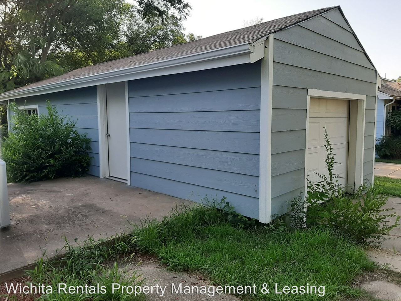 1607 Cron St - Photo 2 of 8