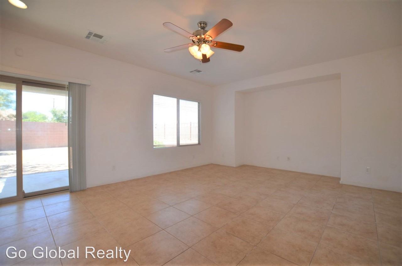 2645 Rimbaud St - Photo 3 of 20