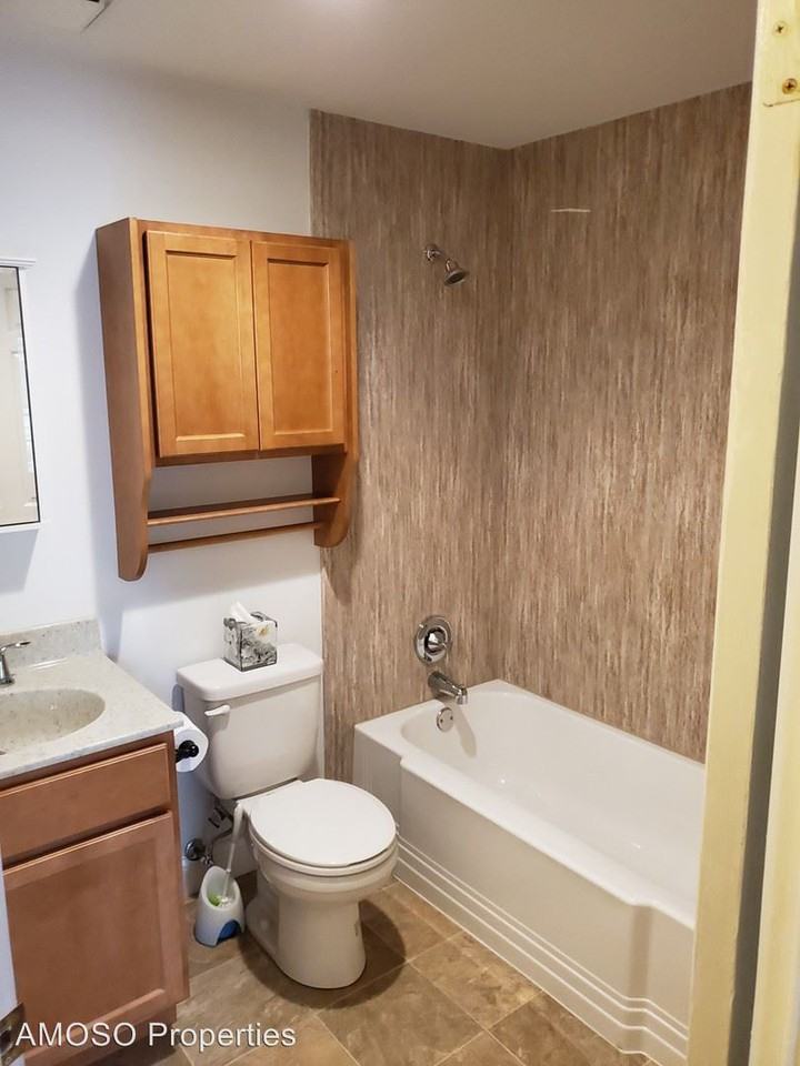 6026 Waterman Blvd 2e - Photo 3 of 4