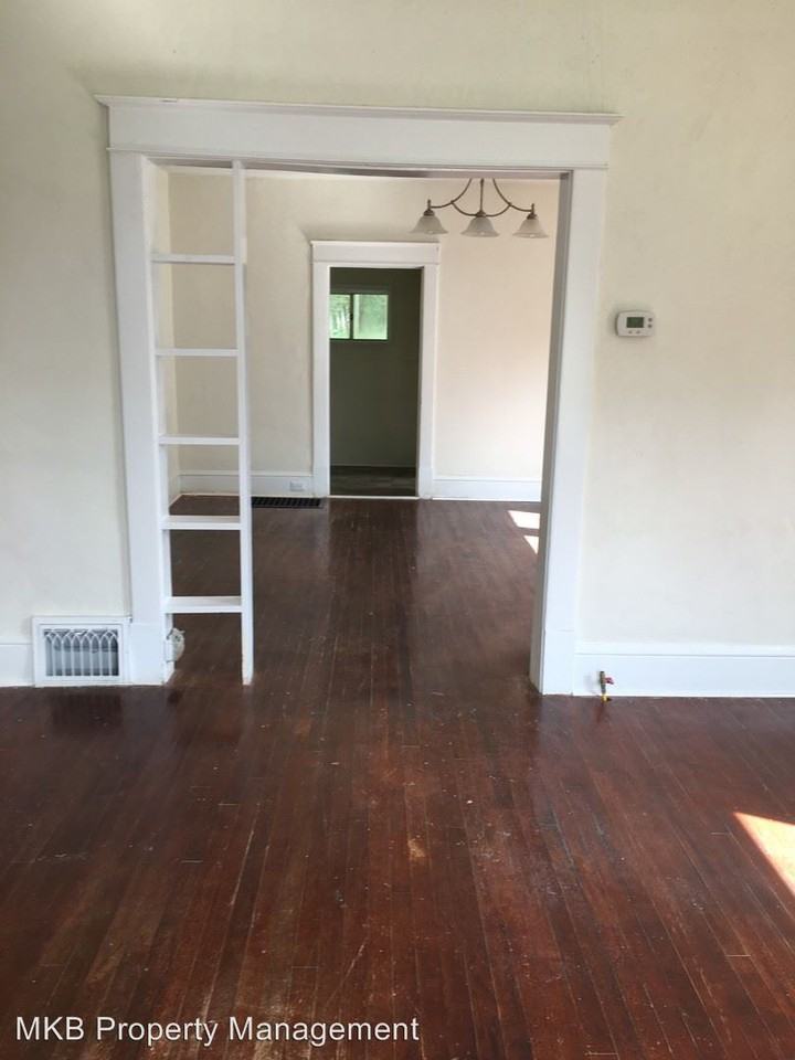 1522 Kenwood Blvd. - Photo 2 of 19