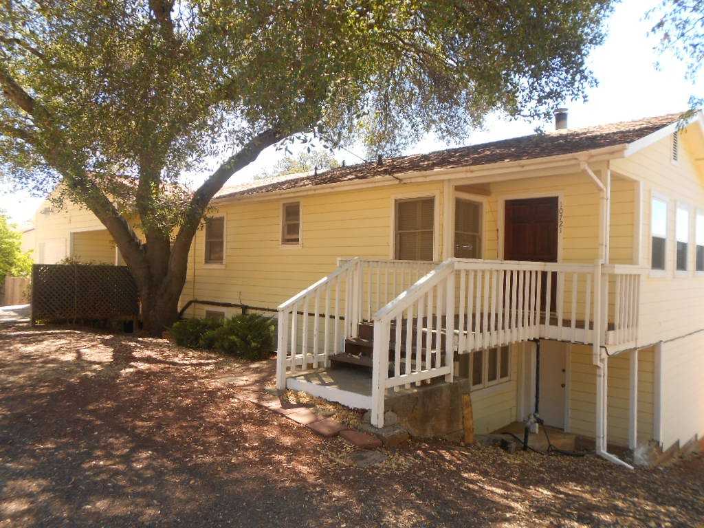 10721 Pingree Rd - Photo 3 of 31