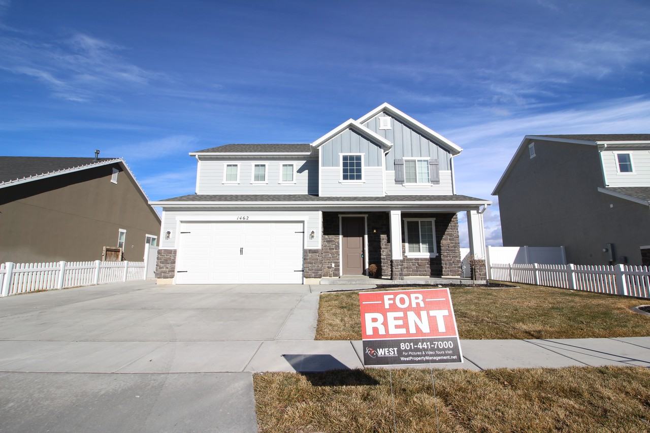 1462 West Waterfront Drive