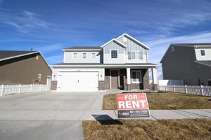 featured image of 1462 West Waterfront Drive