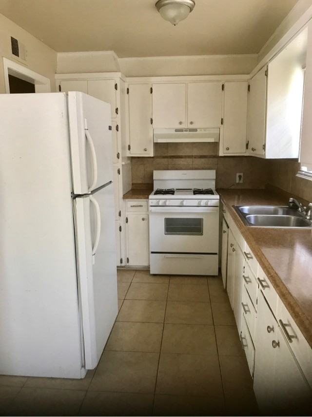 334 W 63rd Pl N - Photo 3 of 12