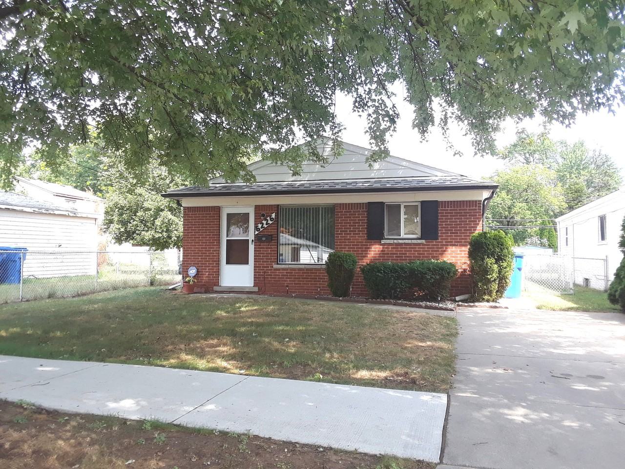 6226 Highview St - Photo 2 of 23
