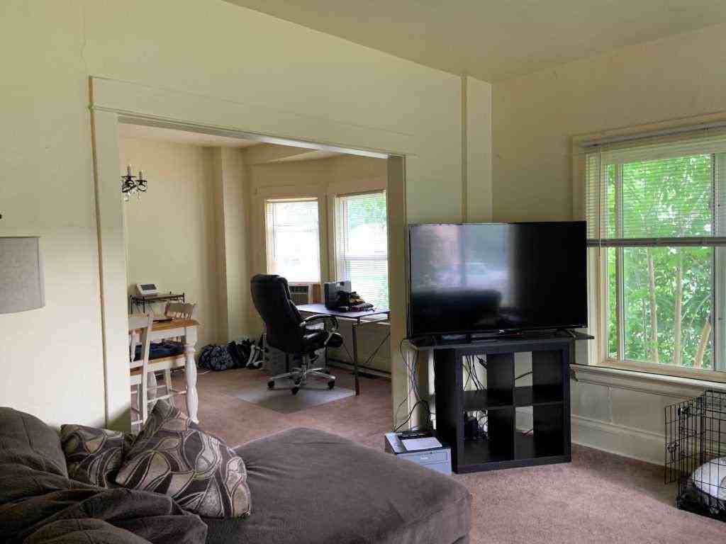 1010 85th Ave W - Photo 3 of 11