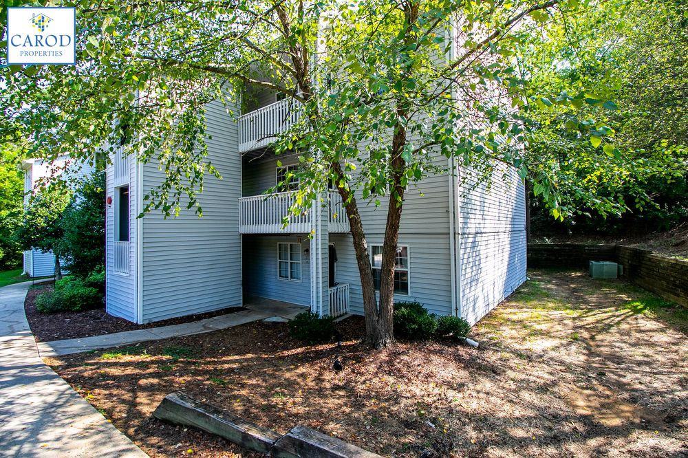 83 American Ave Ne - Photo 2 of 17