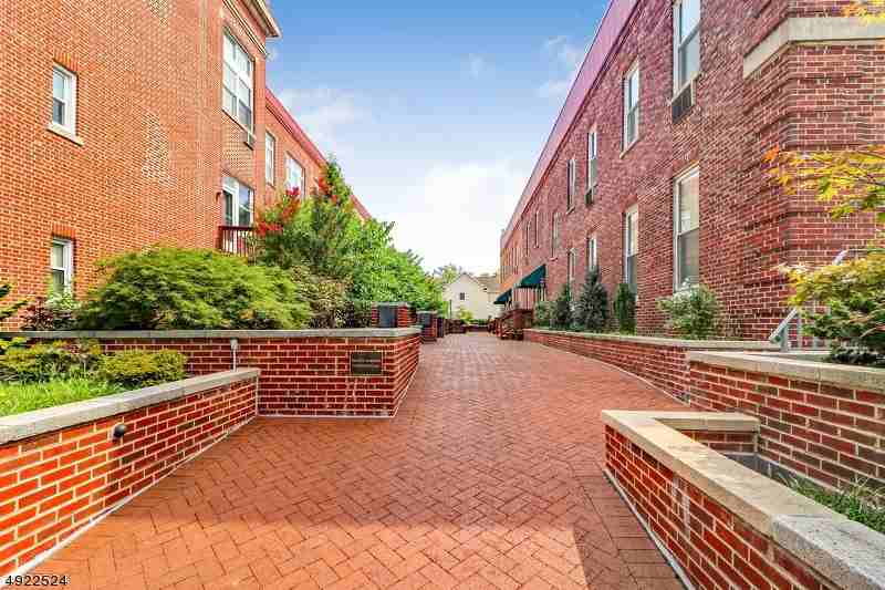 515 Trinity Pl Bldg 519 U Unit 1as - Photo 2 of 13