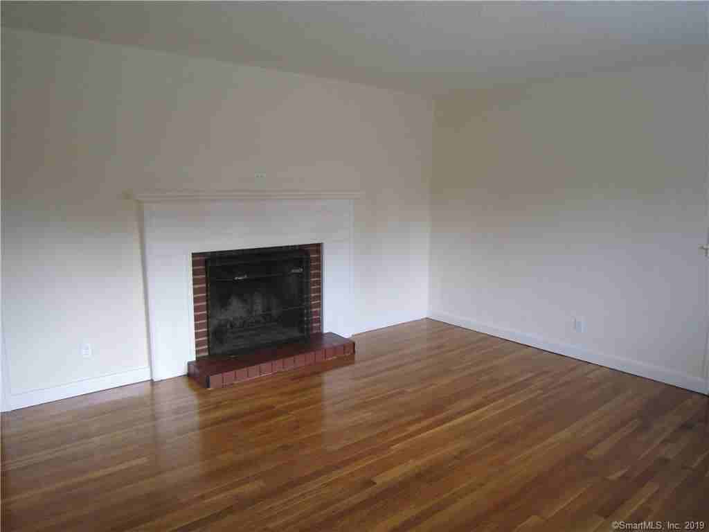 7 Whalley Road - Photo 2 of 21