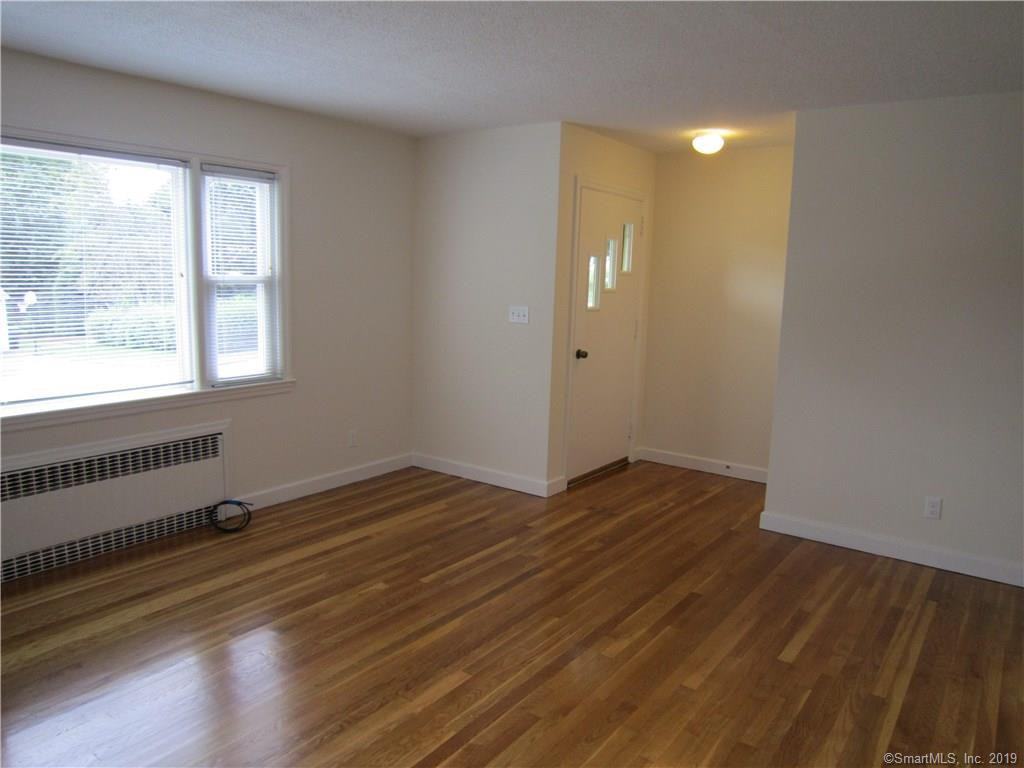 7 Whalley Road - Photo 3 of 21