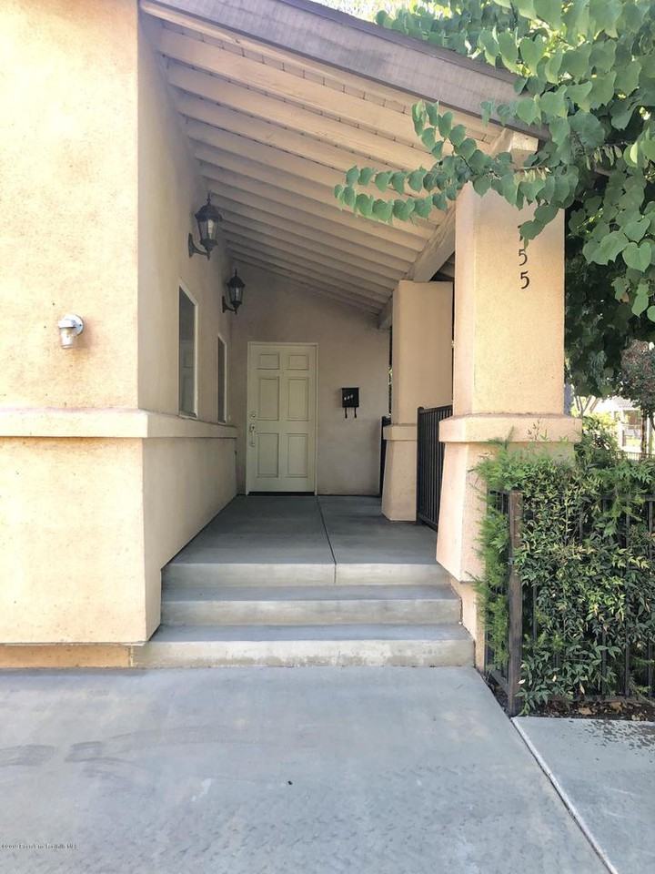 755 Cypress Avenue - Photo 3 of 19
