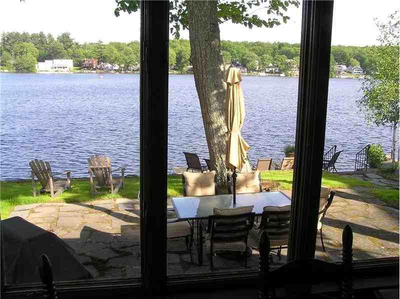 220 N Shore Dr - Photo 2 of 21