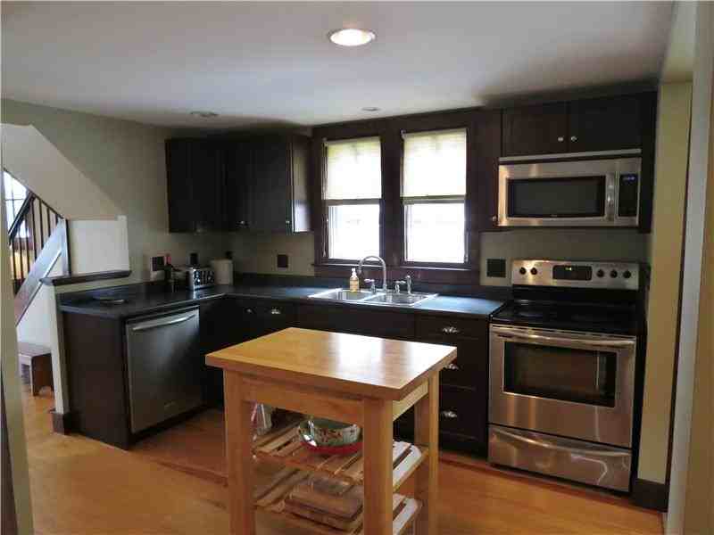 220 N Shore Dr - Photo 3 of 21