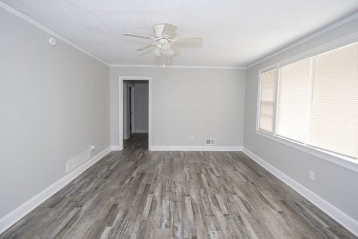 880 Delverton Road - Photo 2 of 8