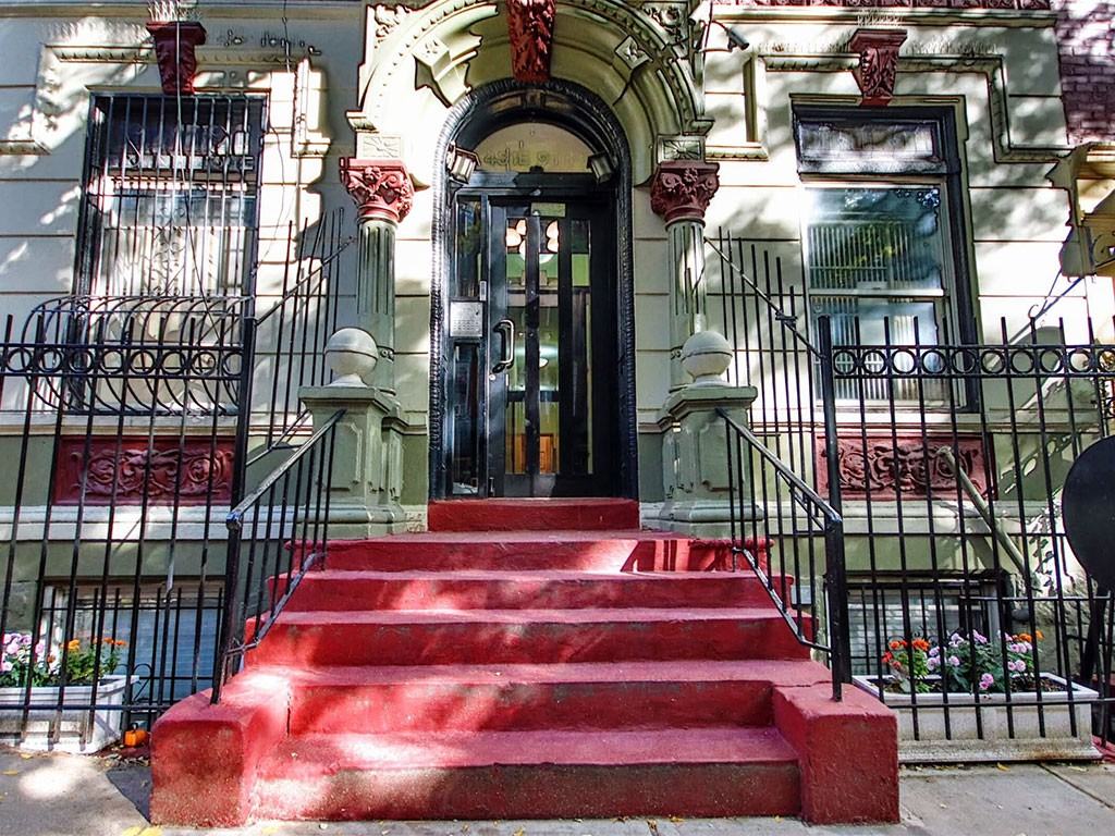 431 East 9th Street - Photo 5 of 24