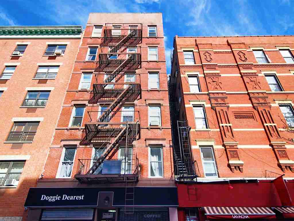 543 East 5th Street - Photo 3 of 19