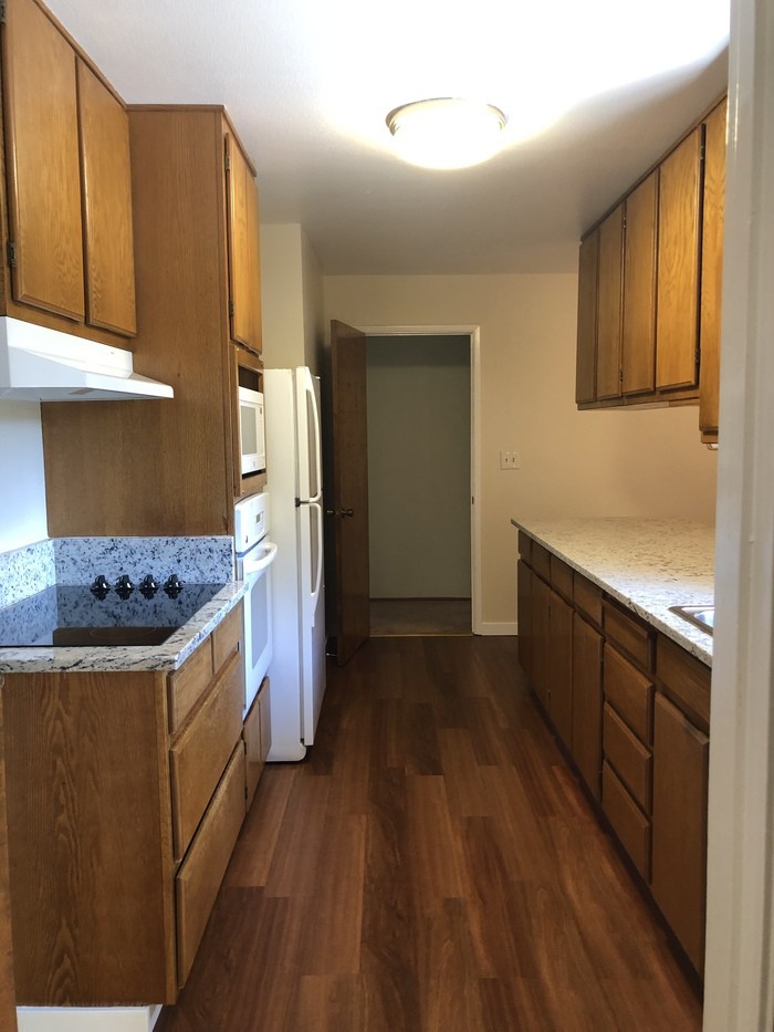 27045 Meadows Road - Photo 3 of 12