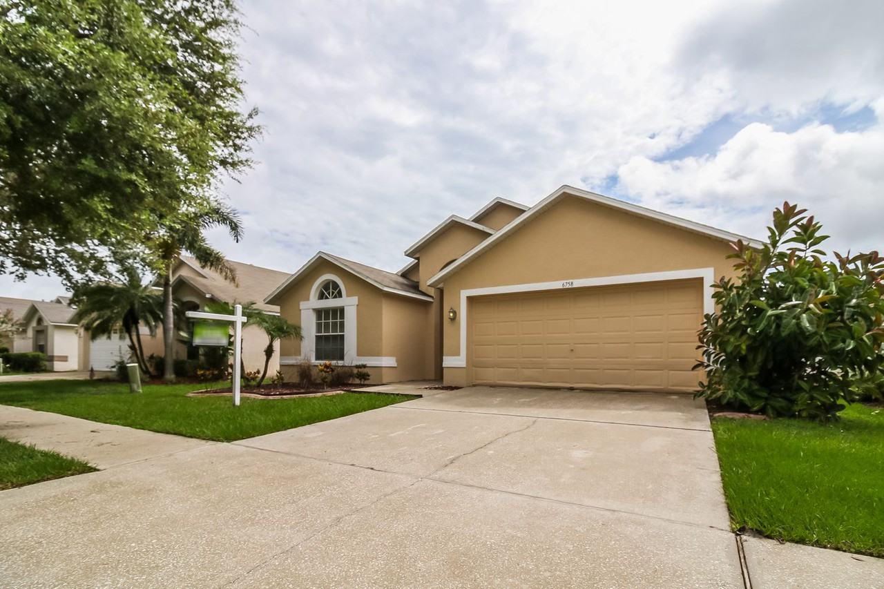 6758 Waterton Dr - Photo 2 of 23