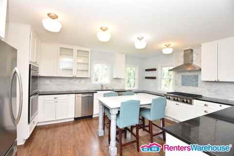 1 47x W 28th St - Photo 2 of 10