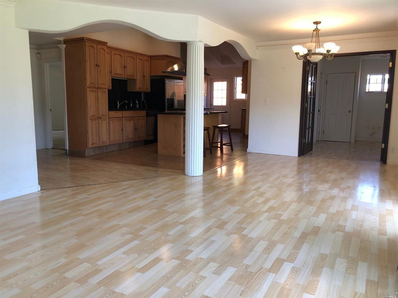 15 Strawberry Circle - Photo 3 of 11