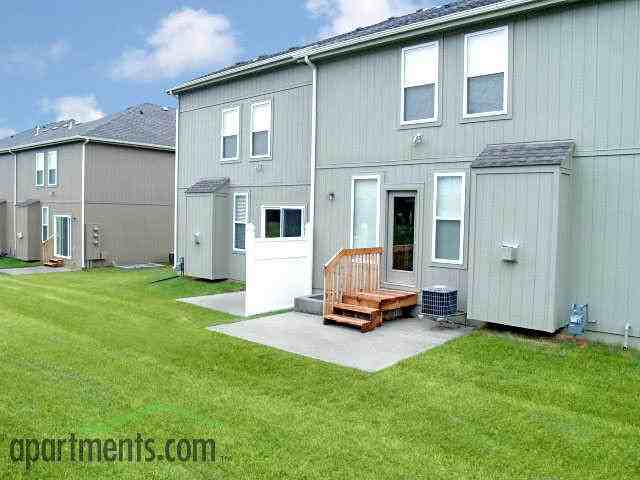 Herrington Park Townhomes - Photo 2 of 5