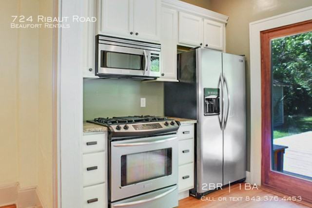 724 Ribaut Road - Photo 3 of 16