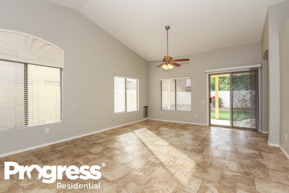 21914 N 70th Ave - Photo 2 of 15