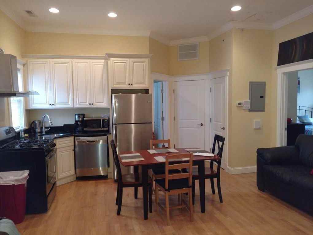 Magazine Street - Photo 3 of 5