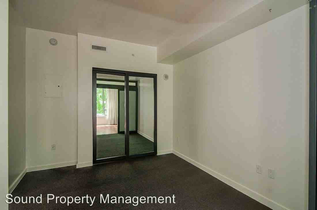 910 Lenora St 404 - Photo 3 of 19