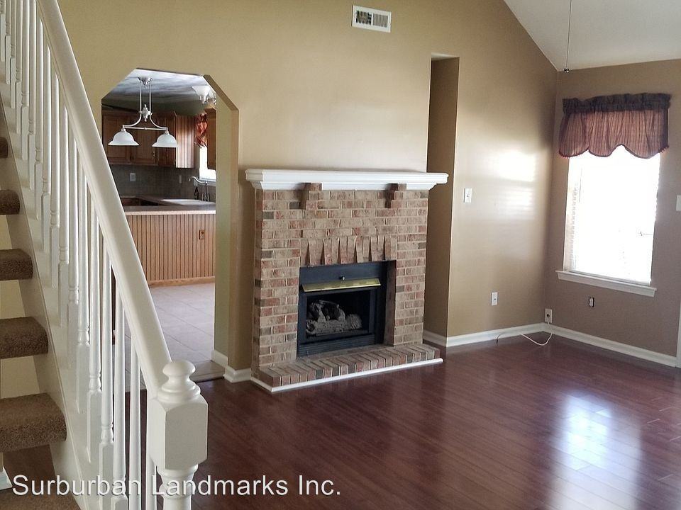 844 Blackthorne Dr - Photo 2 of 7