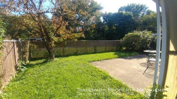 6225 Hollow Dr - Photo 3 of 9