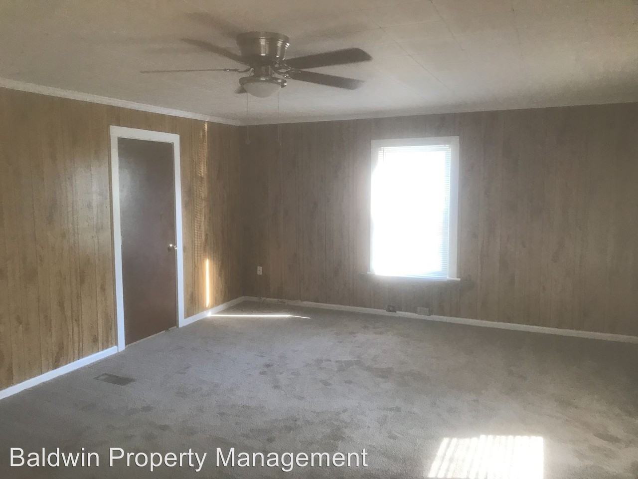 1204 S Elm Street - Photo 2 of 8