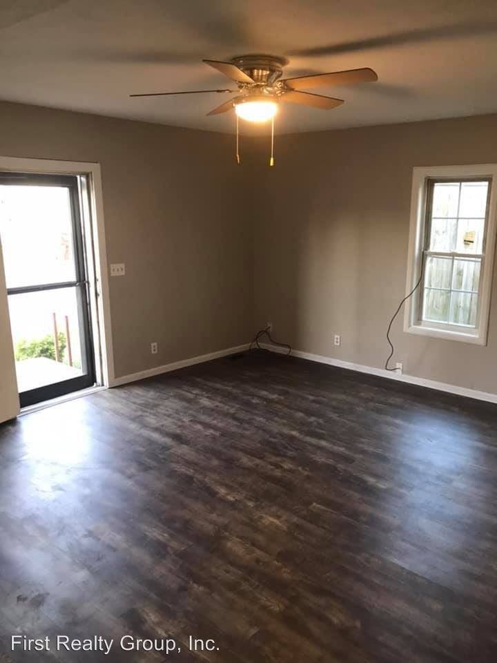 212 Roberts Avenue - Photo 3 of 7