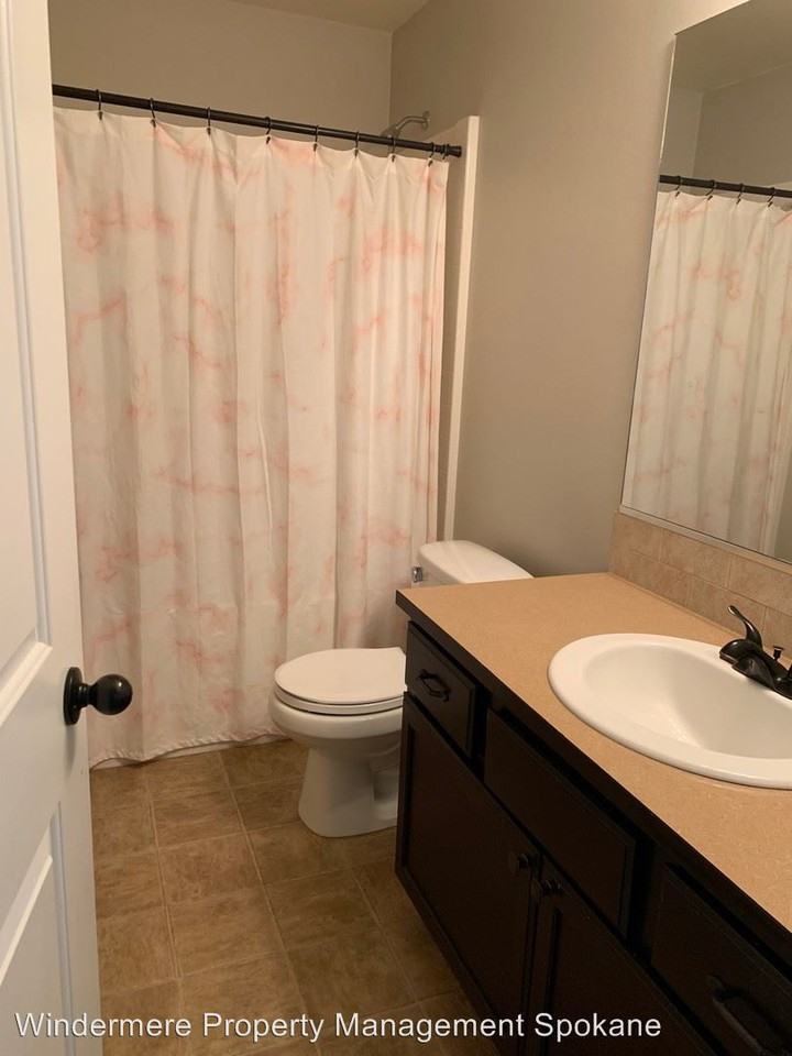 705 E. Silver Pine Rd. - Photo 3 of 7