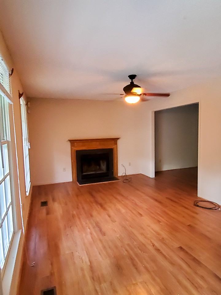 701 Grandview Dr - Photo 3 of 20