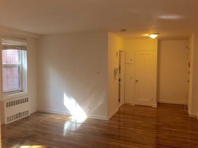 14018 140-18 Burden Crescent Apt. - Photo 2 of 11