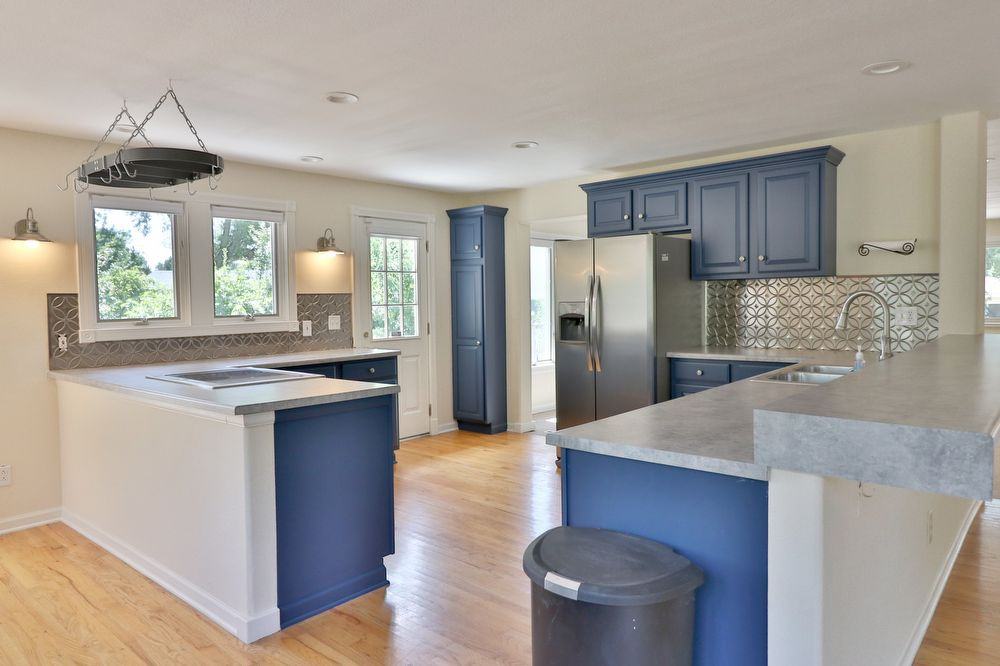 7018 Vivian Ct - Photo 2 of 31