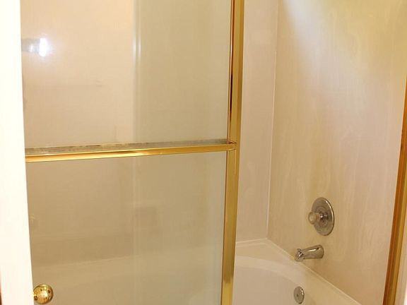 5605 59th St - Photo 3 of 3