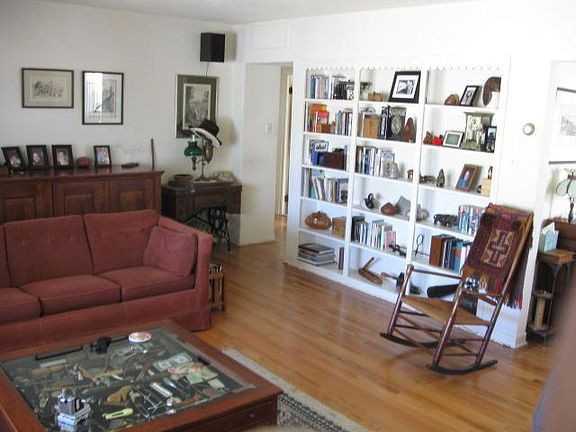 1005 Richmond Dr Ne - Photo 3 of 7