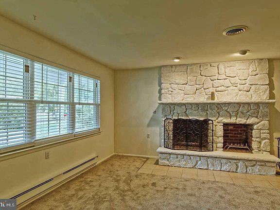 4 Dorchester Dr - Photo 2 of 23