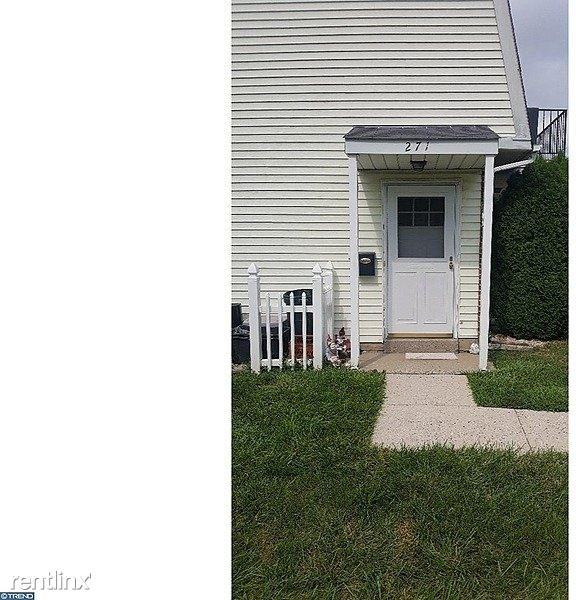271 Washington Square - Photo 3 of 17