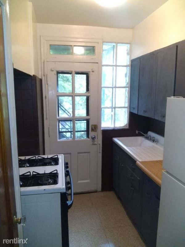 973 973 Debbe Lane 5 - Photo 3 of 7