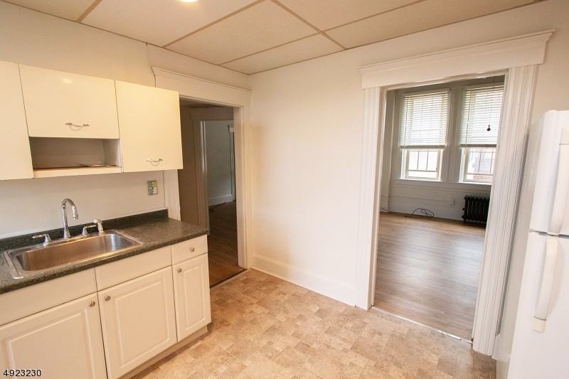 208 Main St 2 - Photo 3 of 12