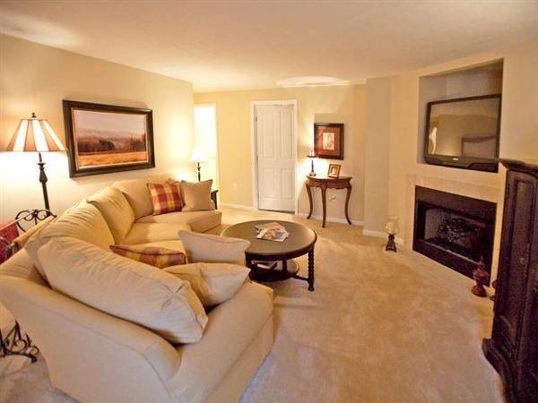 Hartford Village Commons - Photo 3 of 4