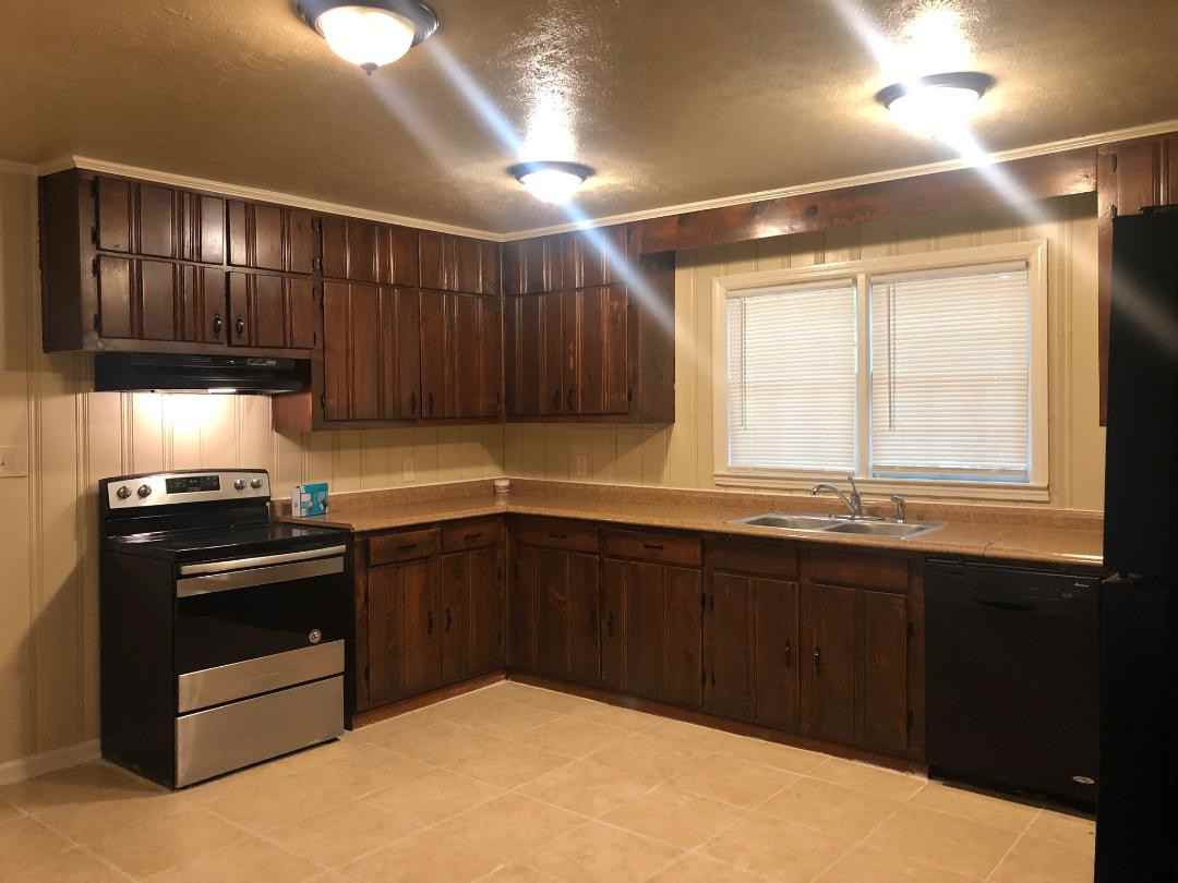 910 Lawrenceville Highway - Photo 3 of 4