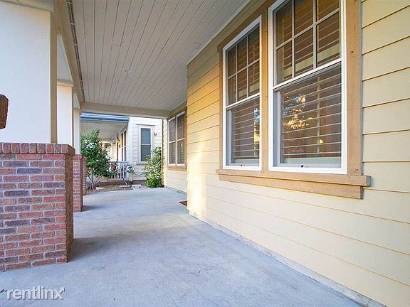 2093 Drake Ln - Photo 2 of 26