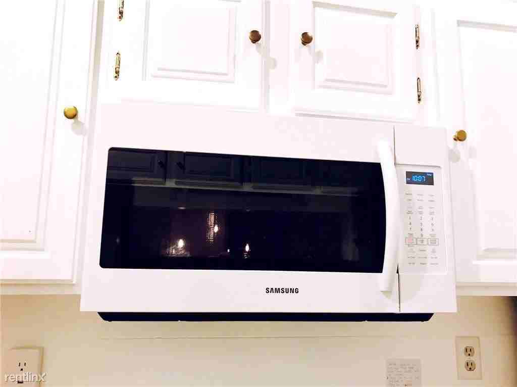 425 Massachusetts Ave - Photo 3 of 14