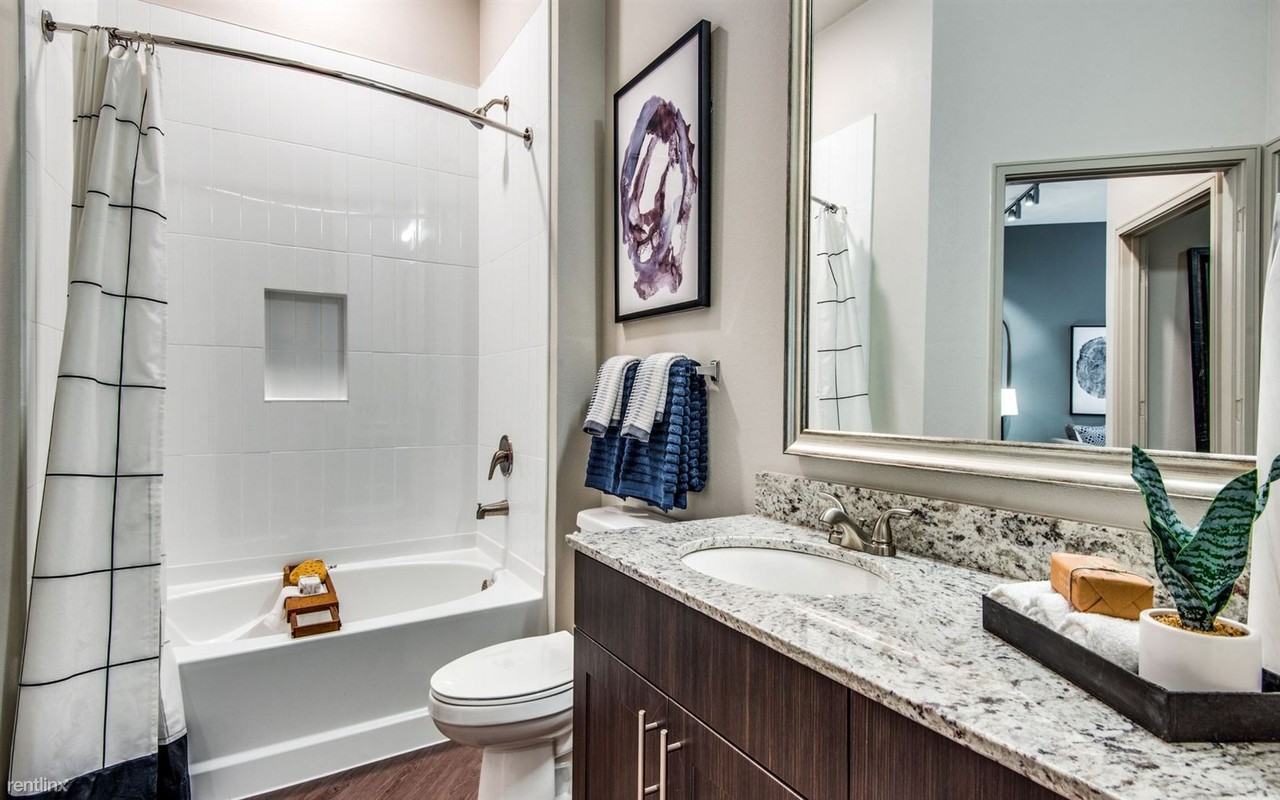 1100 Lake Carolyn Pkwy - Photo 3 of 6